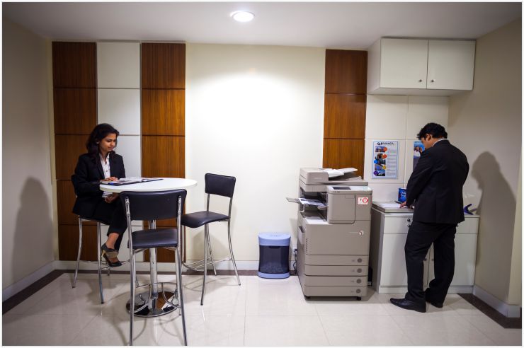 service office in saket